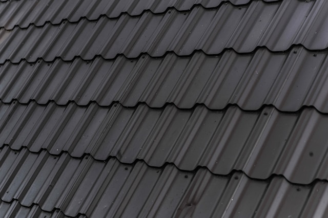 Metal Roofing vs Shingle Roofing: Which Is Best for Florida Homes?